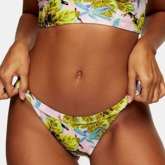 NWT TOPSHOP Tropical Print Tanga Bikini
Bottoms Size 6 - Picture 1 of 8